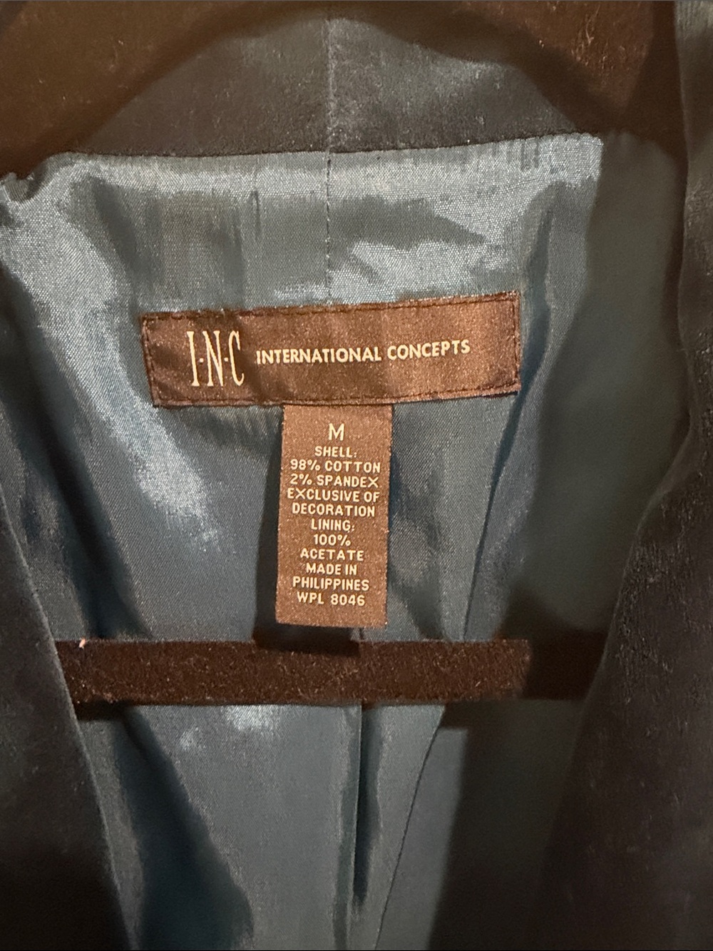 Blue velvet blazer size medium - Picture 3 of 5